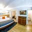 Monarch Motel