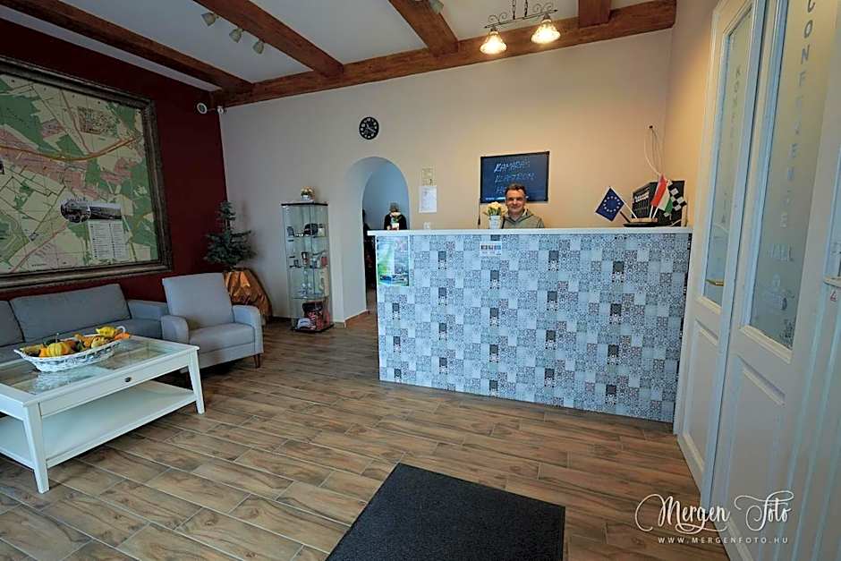 Kamarás Klastrom House