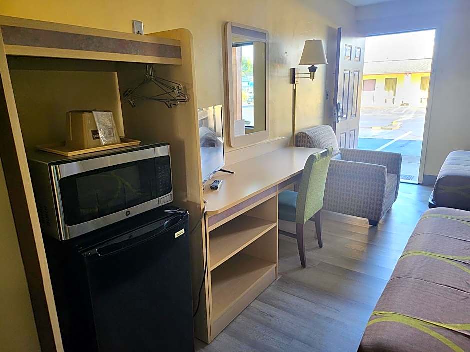 Budget Host Inn Bristol