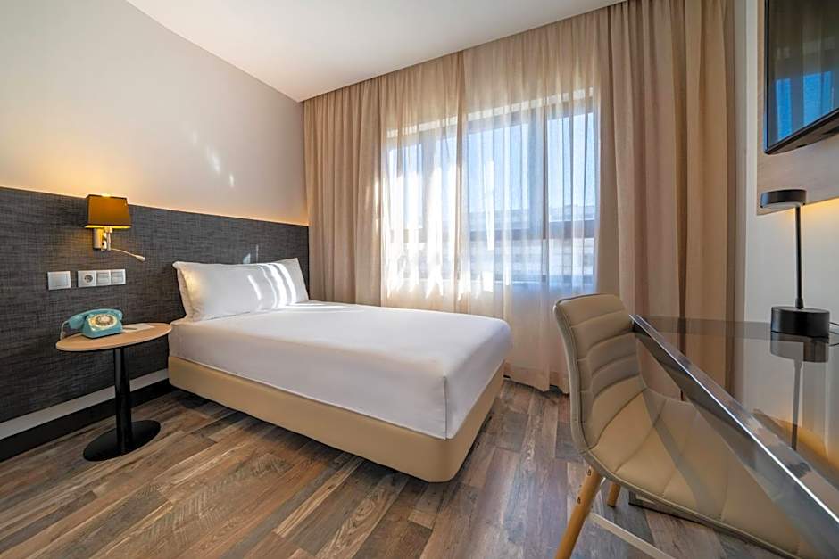 Hotel Cádiz Paseo del Mar Affiliated by Meliá
