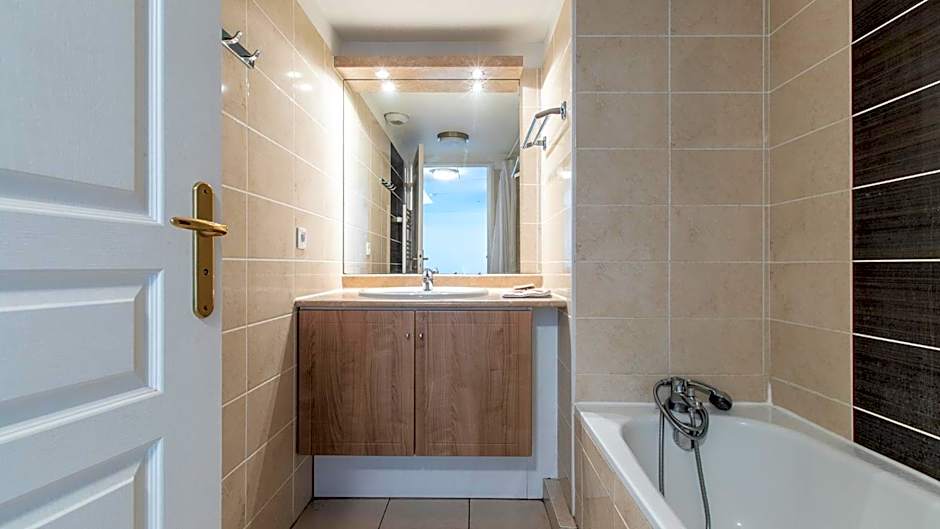 Vacanceole - Residence Le Crystal