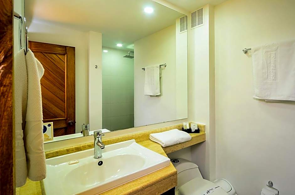 Travelers Fontana Plaza