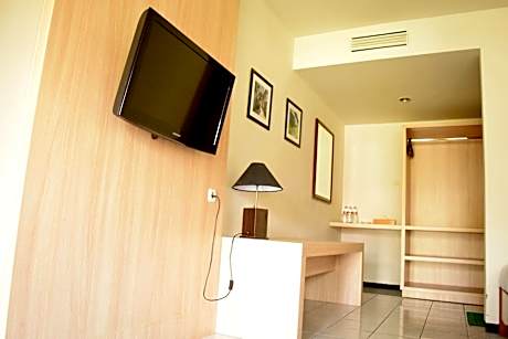 Triple Room 3 single beds