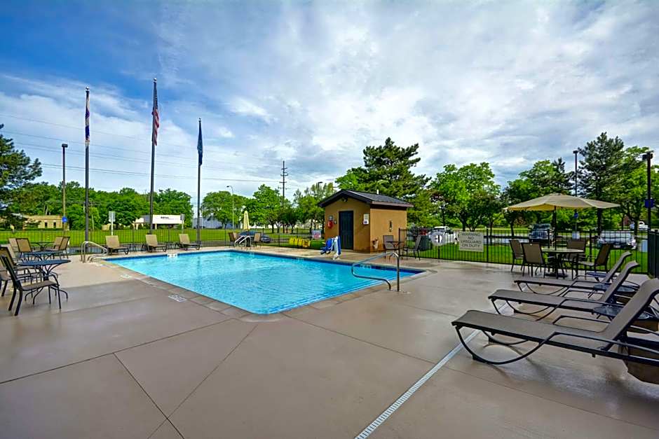 Hampton Inn By Hilton Detroit/Madison Heights/South Troy