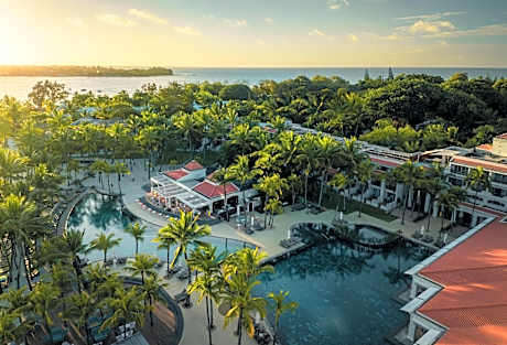 Mauricia Beachcomber Resort & Spa