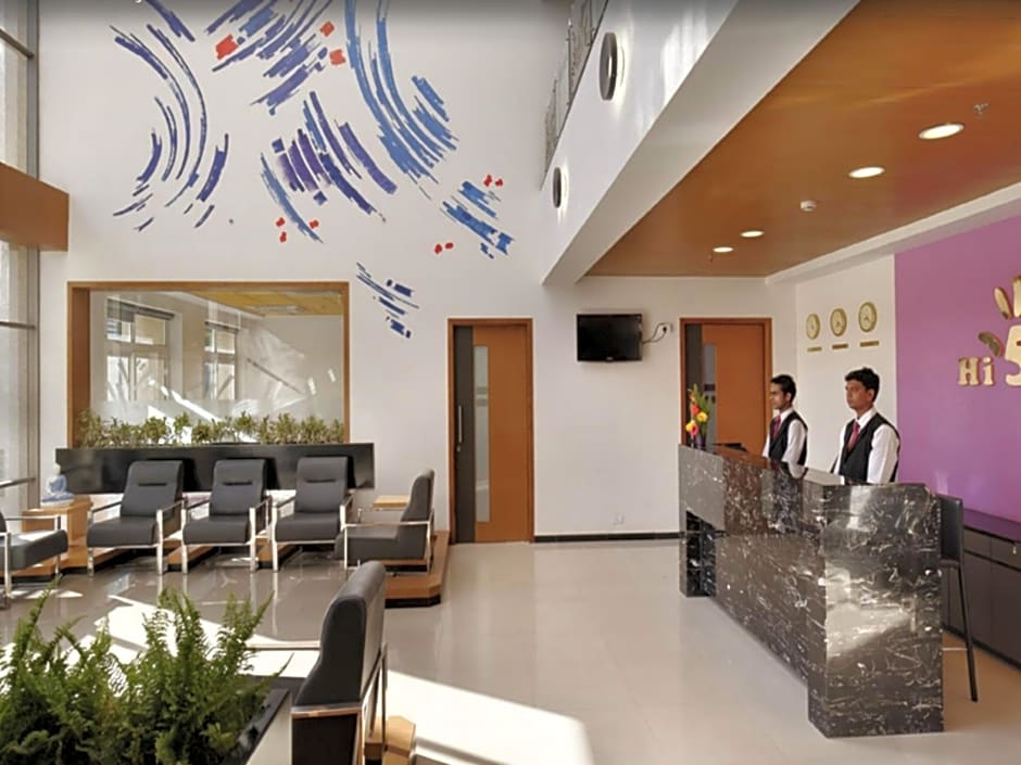 HI 5 Hotel