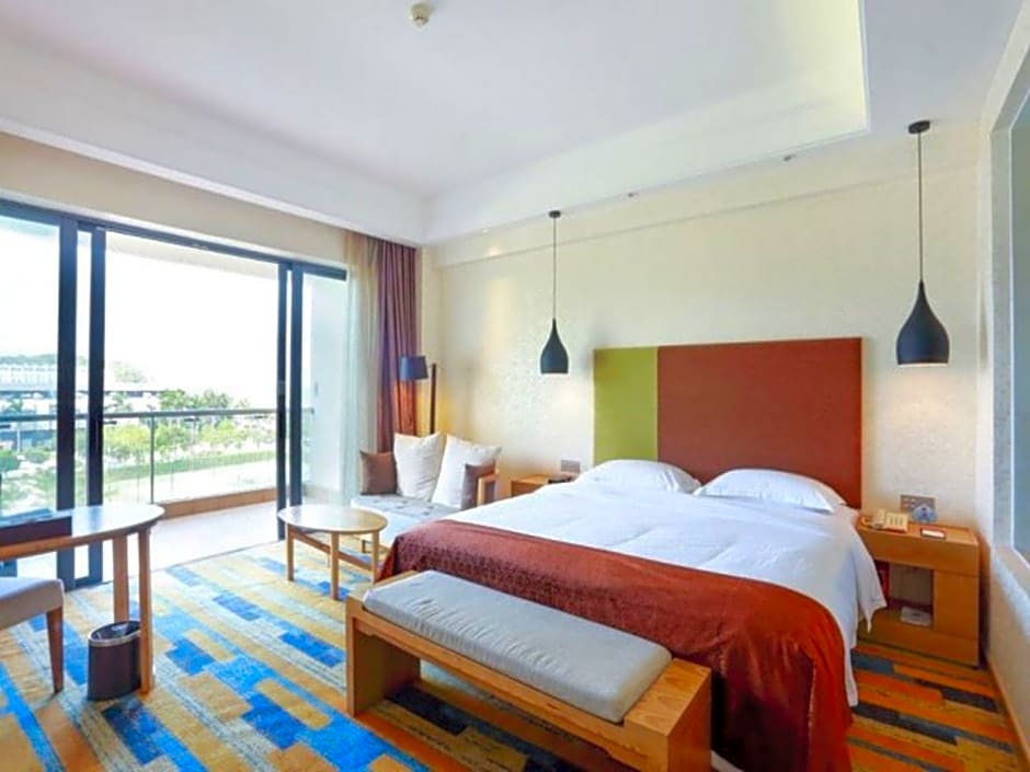 Days Hotel and Suites Yangjiang