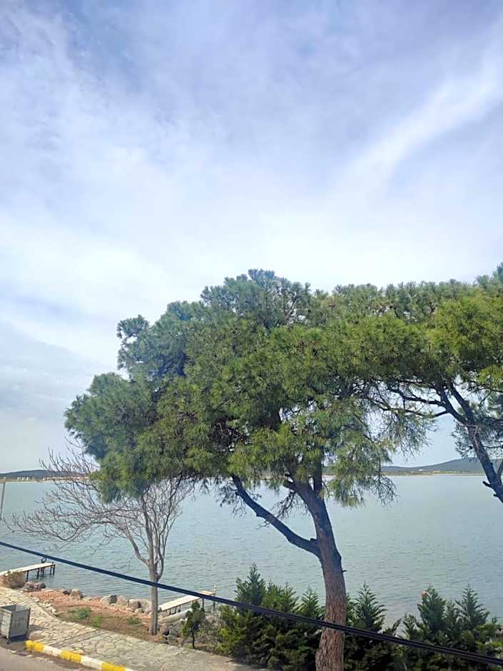 Mavi Cam Hotel Ayvalik