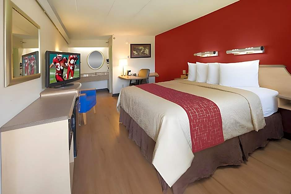 Red Roof Inn Cincinnati Northeast - Blue Ash