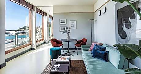 Suite with Private Spa and Terrace