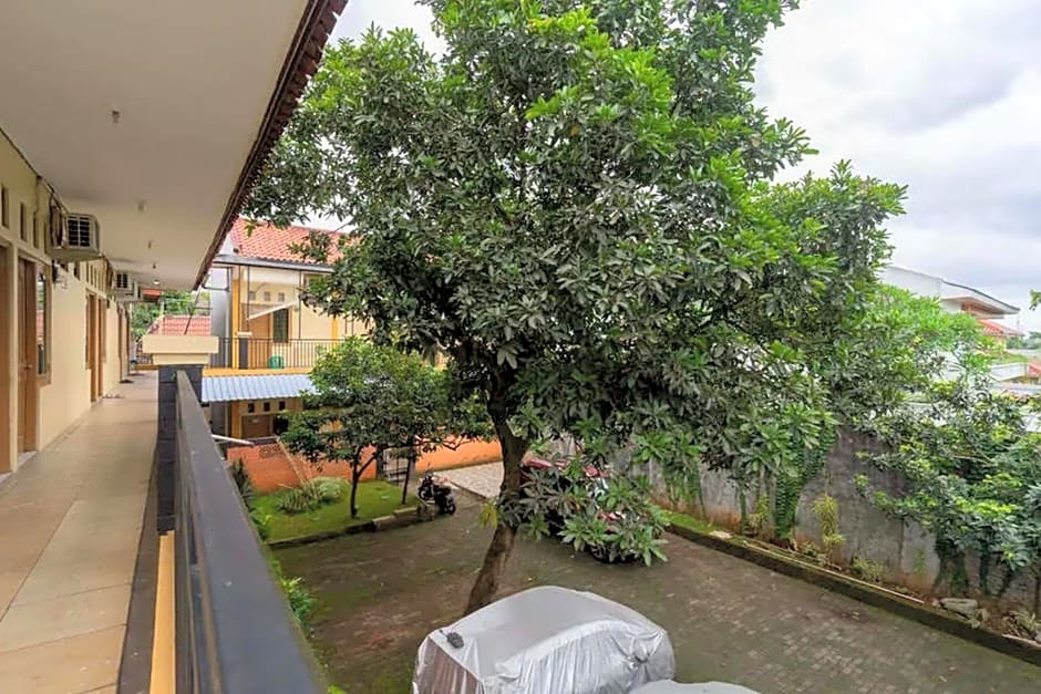 Kostawira Syariah Bintaro Mitra RedDoorz