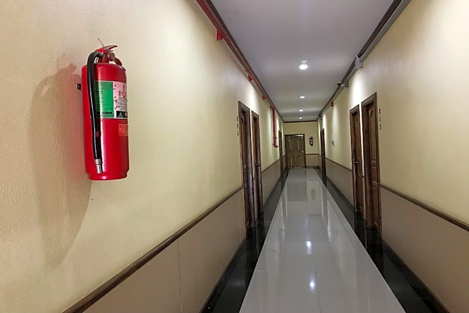 OYO 75334 Train Hotel