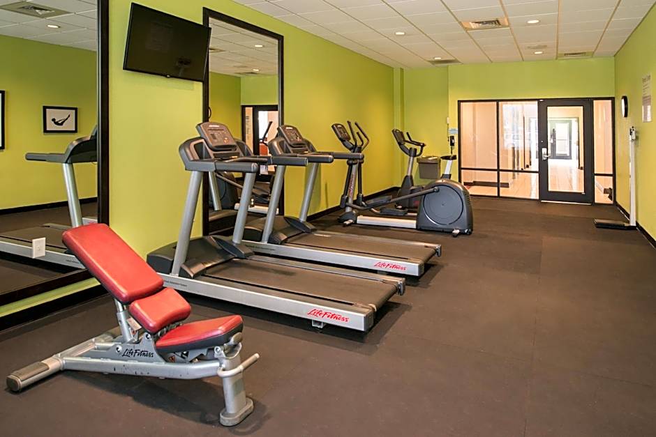 Holiday Inn Express & Suites Monroe By IHG