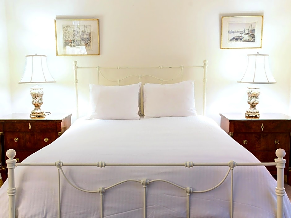 The Roger Smith Hotel