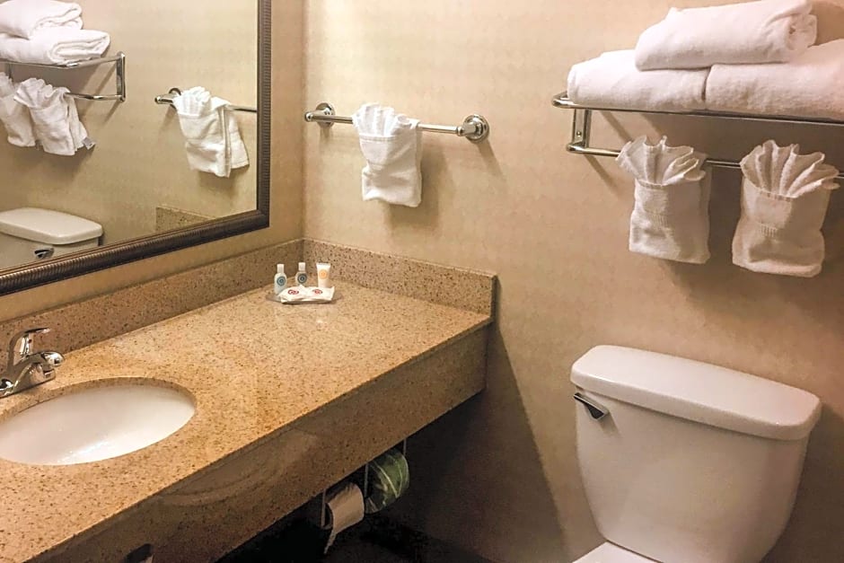 Comfort Inn & Suites Harrisonville