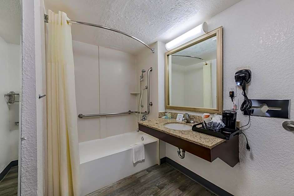 Quality Inn Charlotte Airport