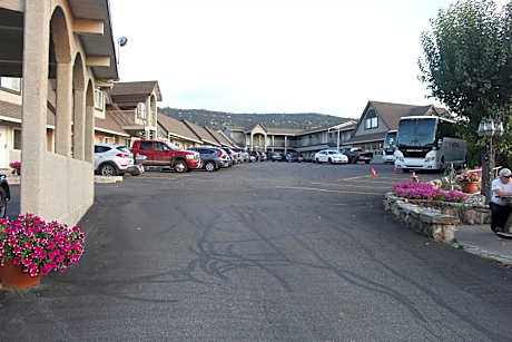 Best Budget Inn & Suites Kamloops