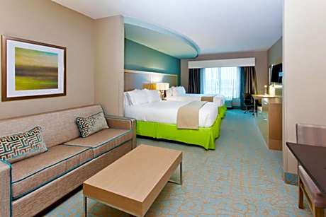 Queen Suite with Two Queen Beds and Sofa Bed