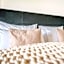SCHLOSS RANZOW - kleines Romantik Hotel - Wellness - Golfplatz - Hochzeiten & Feiern