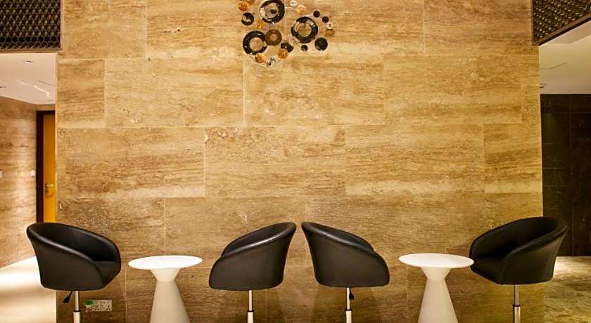 Lakeshore Suites Banani