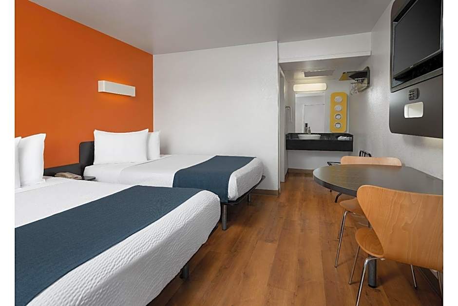 Motel 6-Green Bay, WI - Lambeau