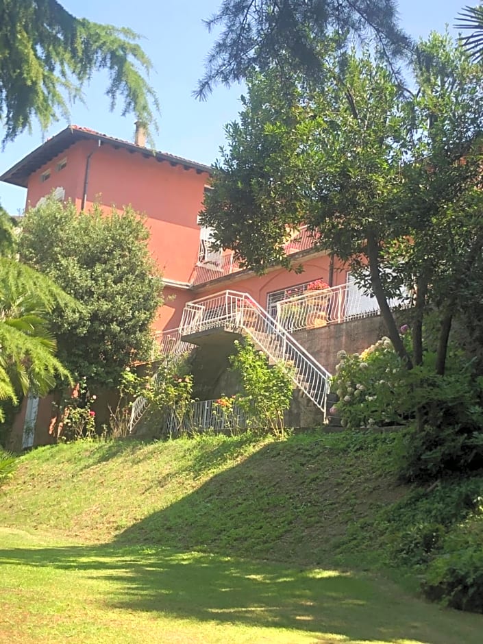 Villa House and Garden B&B