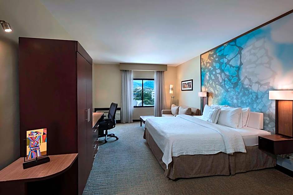 Courtyard by Marriott San Salvador