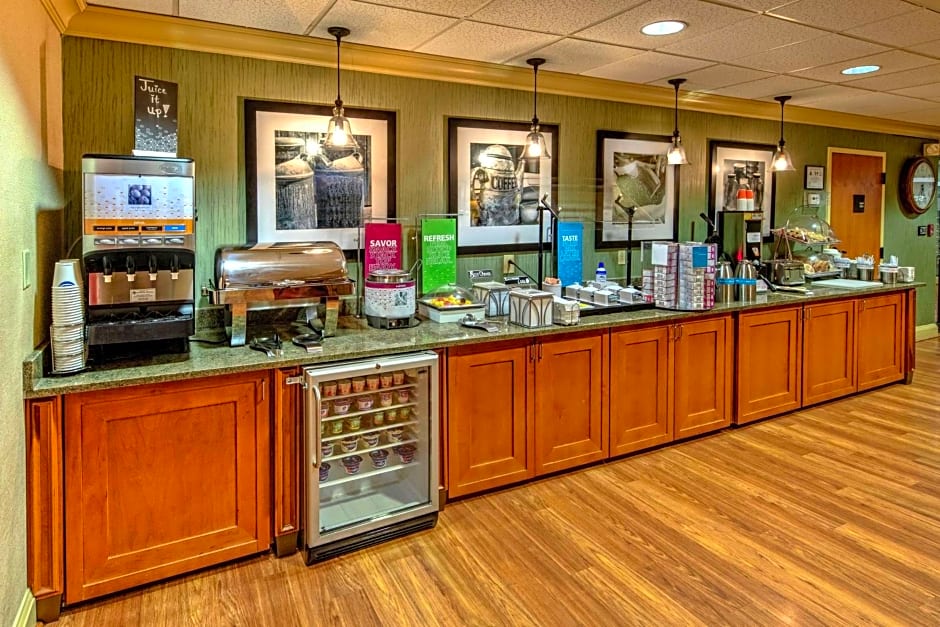 Hampton Inn Charlotte/Matthews
