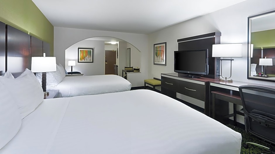 Holiday Inn Express and Suites - Stroudsburg By IHG