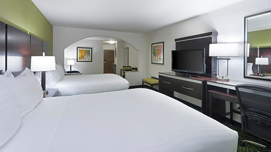 Holiday Inn Express and Suites - Stroudsburg