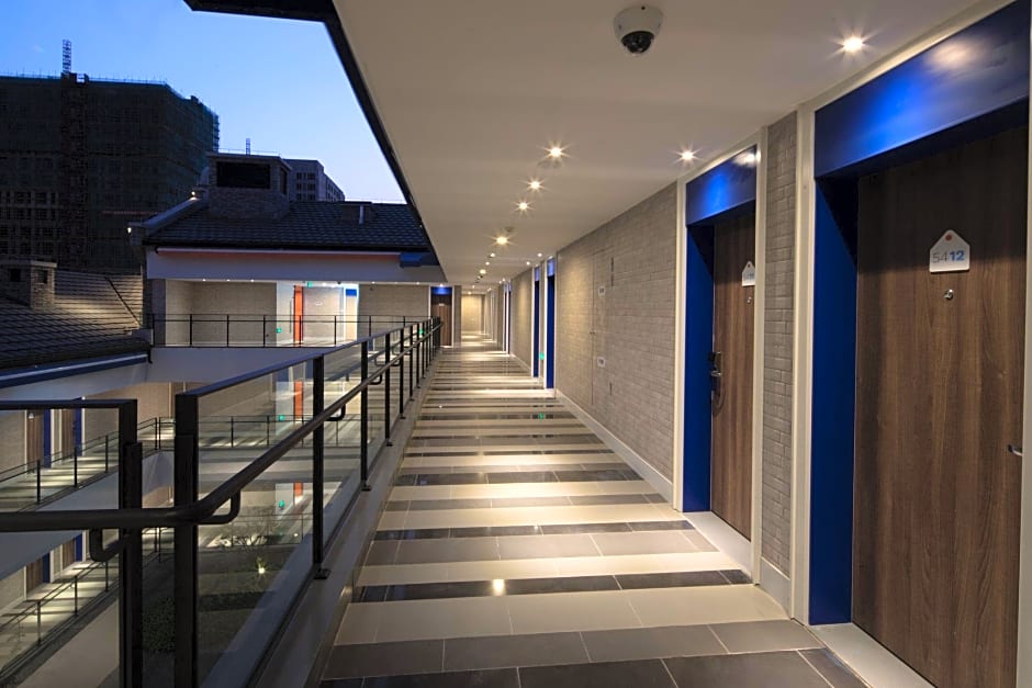 HOLIDAY INN EXPRESS Shanghai Tourism Zone