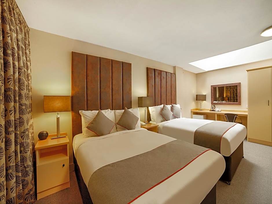 Brentwood Aberdeen City Centre near Union Street