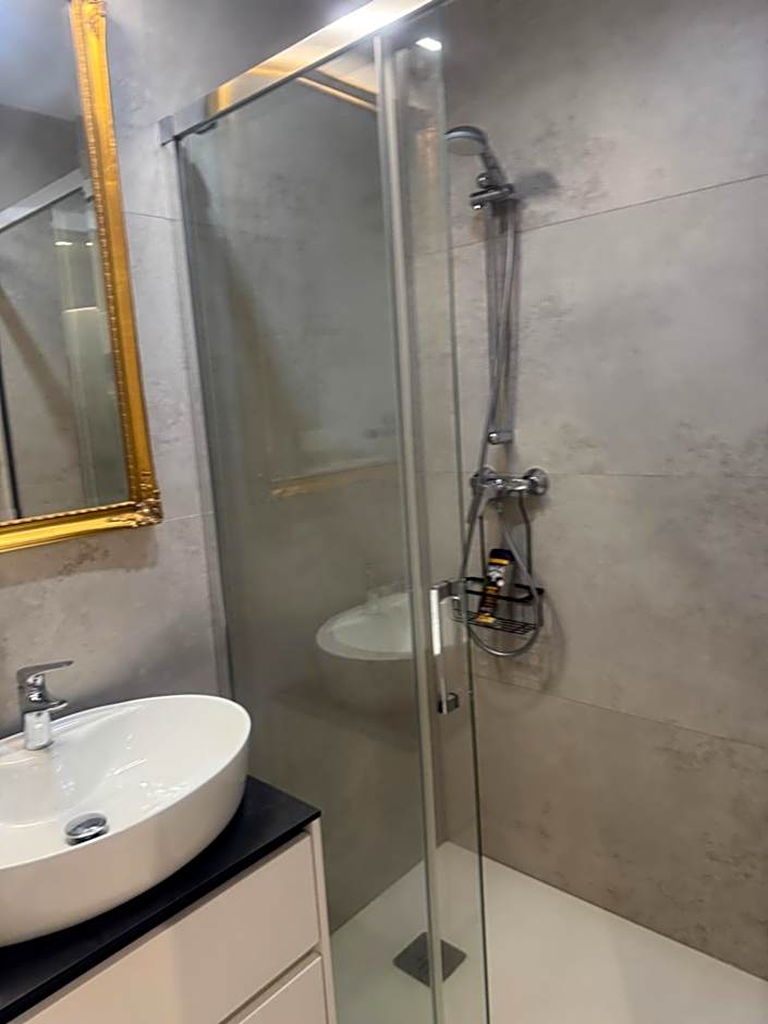 Poznań Plac Wolności 6 Bond