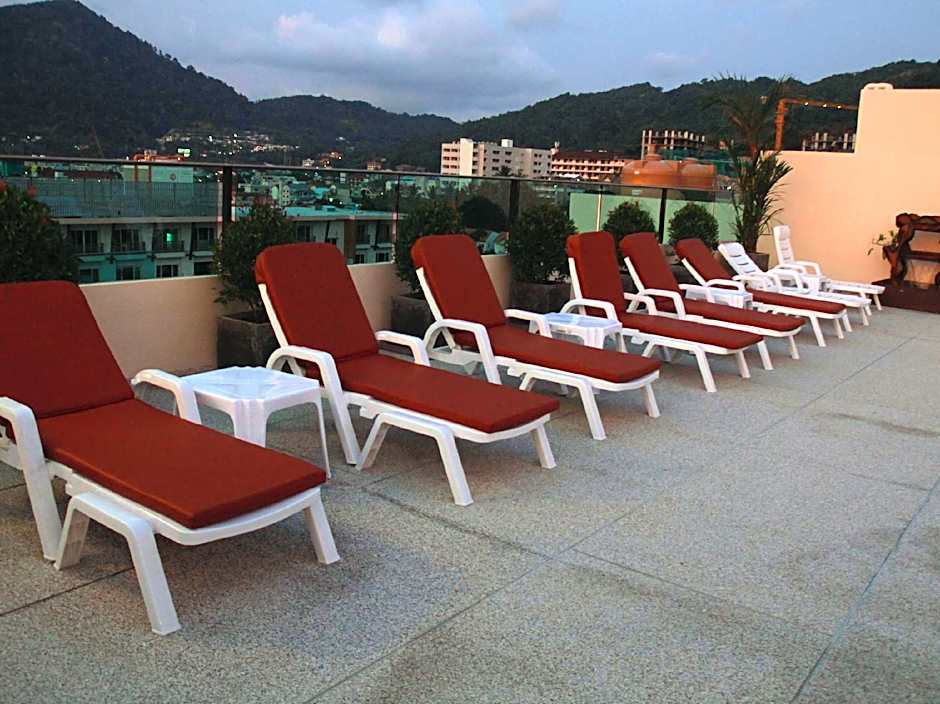 Hemingways Silk Hotel