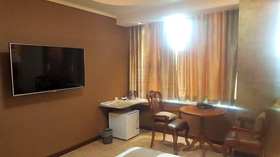 Ansan Seowon Tourist Hotel