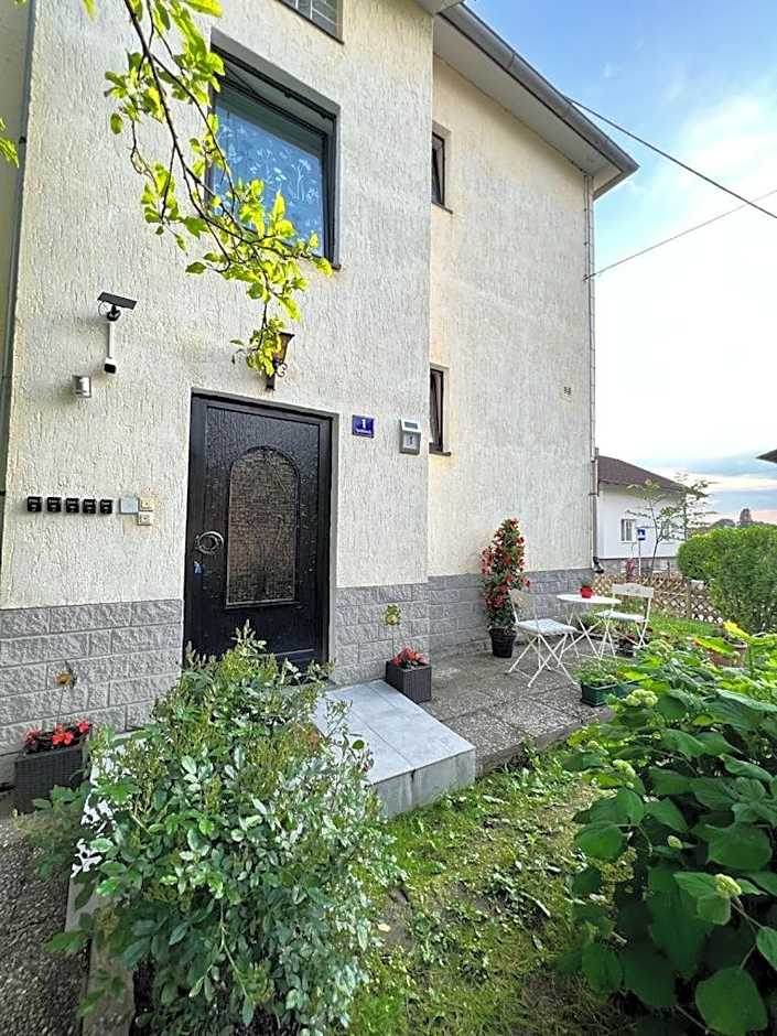 Pension DonauBlick Grein 1 , Spitzfeldstr 1