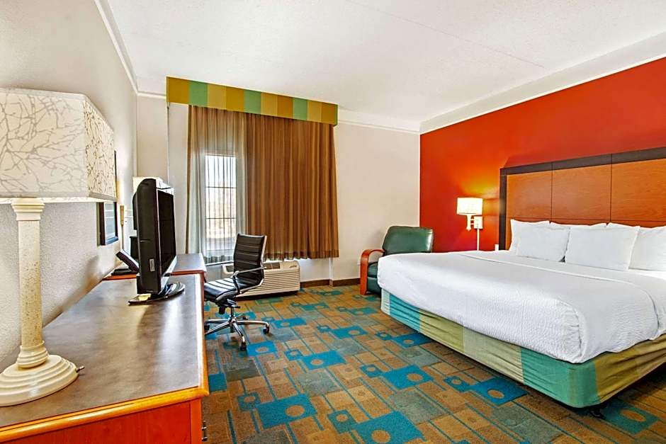 La Quinta Inn & Suites by Wyndham Albuquerque West