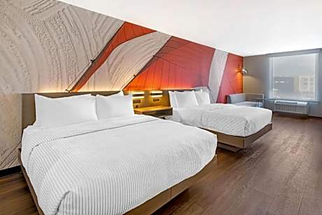 Queen Room with Two Queen Beds - Mobility/Hearing Accessible - Non-Smoking