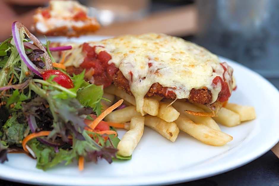 New Crown Hotel Motel