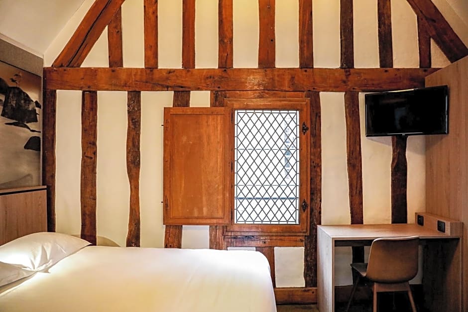 Mouton Blanc Hotel