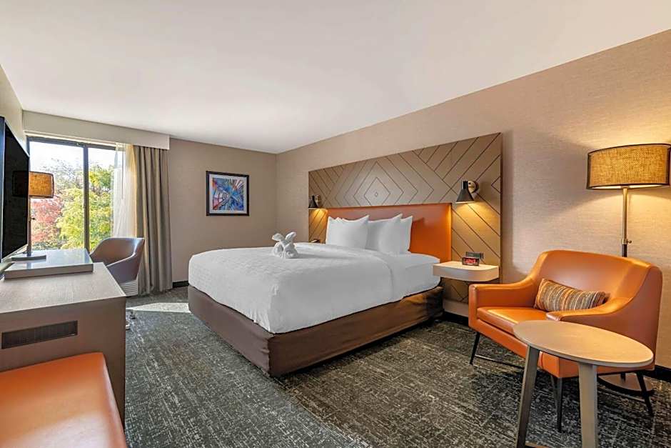 Clarion Inn