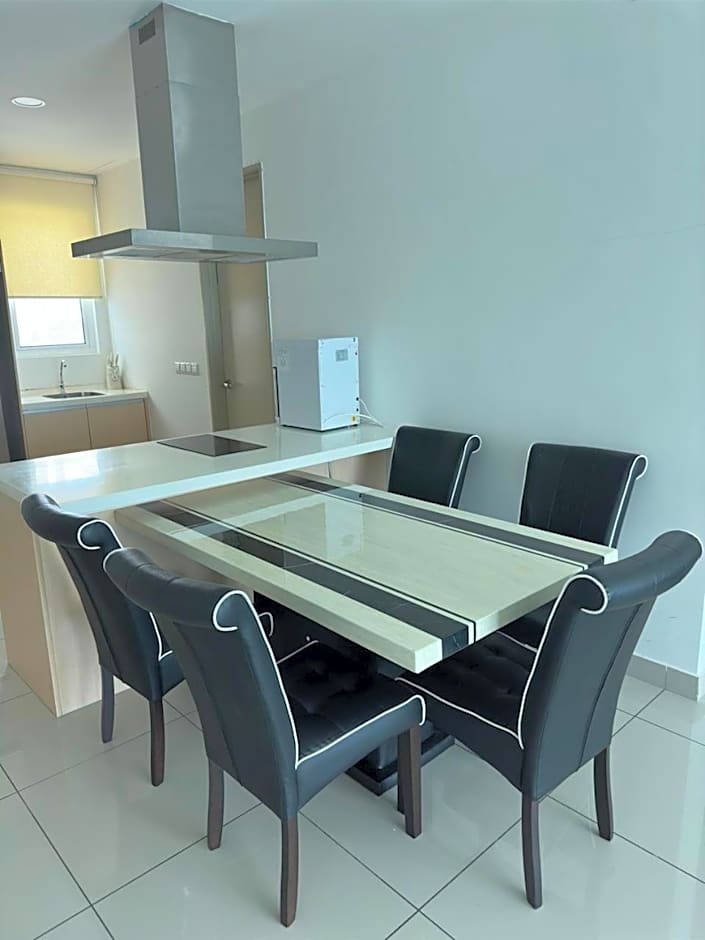 Southbay Seaview Condo A2 10minQueensbay 10minSpice