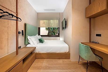 Deluxe Double Room with Bath