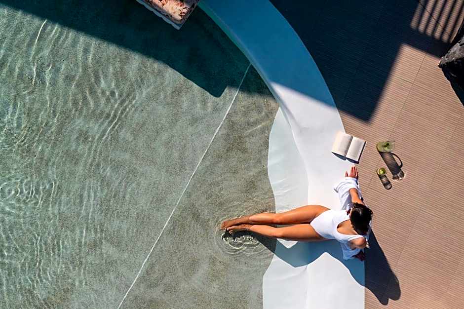 Cresanto Luxury Suites