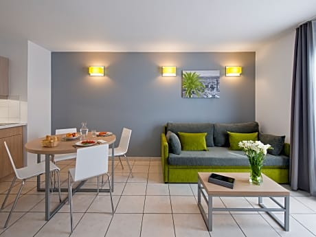 Apartment Capacity 4