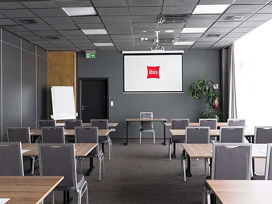 Ibis Poznan Polnoc
