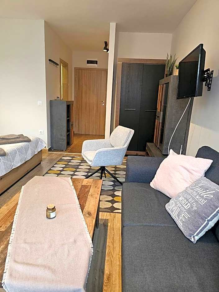 Bright & Cozy Studio E27 in Borovets Gardens