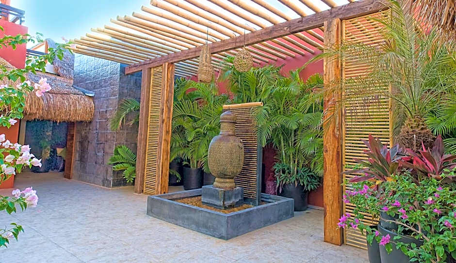 La Divina by Aldea Thai