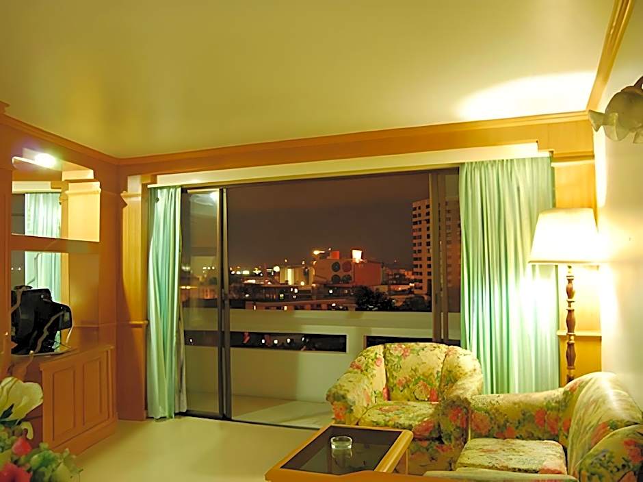 Welcome Plaza Hotel