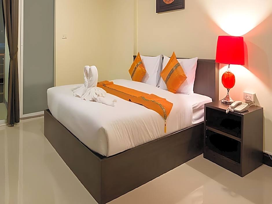 The Elegant Patong Hotel